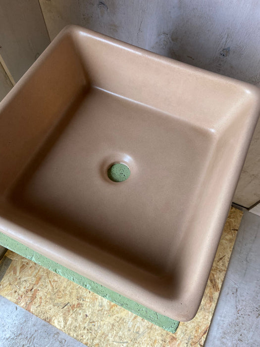 Outlet - Concrete Sink - Soft Square - Nut